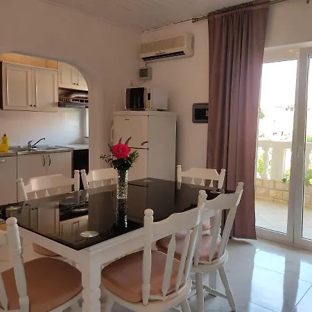 Milka Apartment Vodice