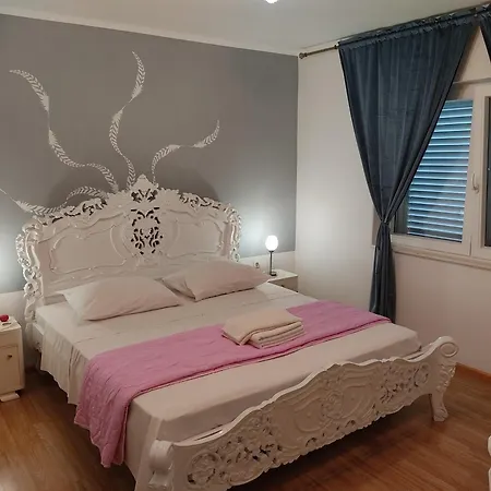 Milka Apartment Vodice